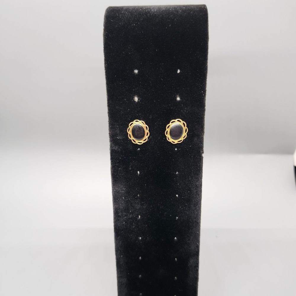 Vintage Gold Tone Black Oval Cabochon Stud Earrings 0.5" Filigree